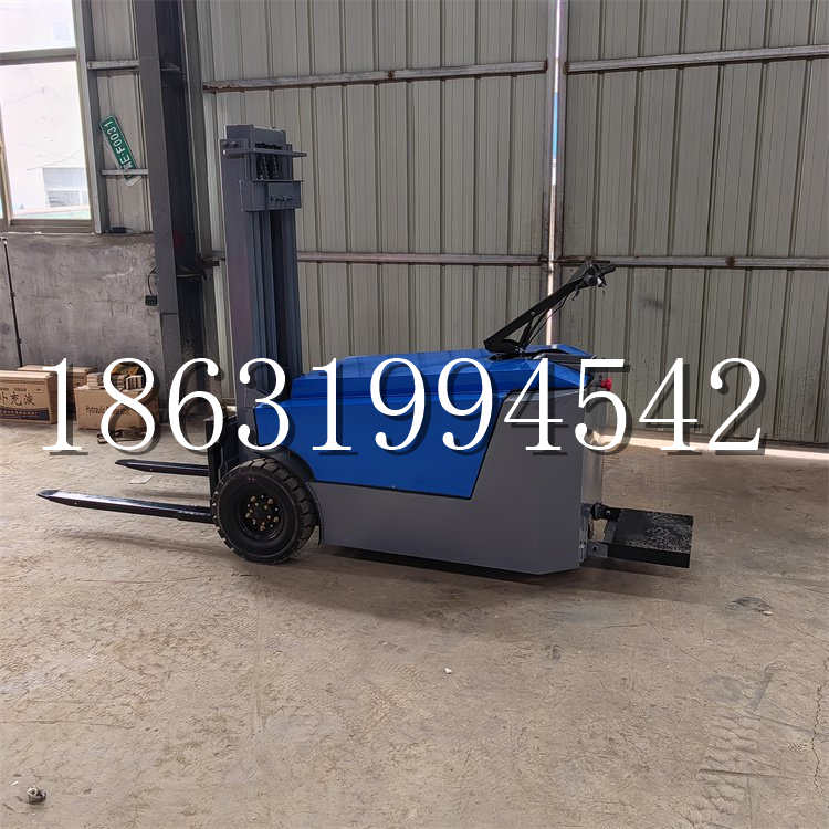 浑江区全电动叉车插腿式堆高车液压装卸车1.5吨升高小型站驾式铲车